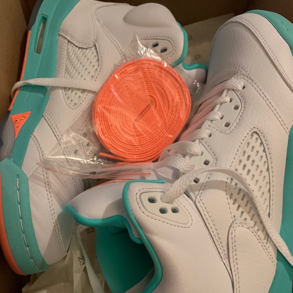 Air Jordan Retro 5 (GS) 6.5Y